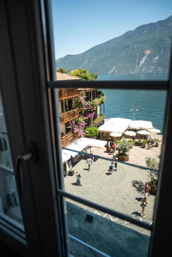 Garni Gianmartin Hotell Limone sul Garda Exteriör bild
