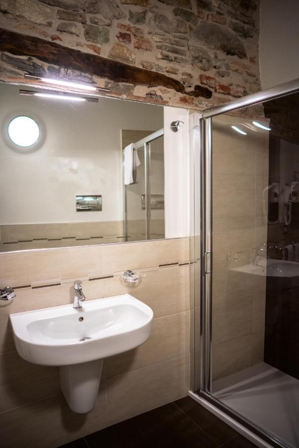 Garni Gianmartin Hotell Limone sul Garda Exteriör bild