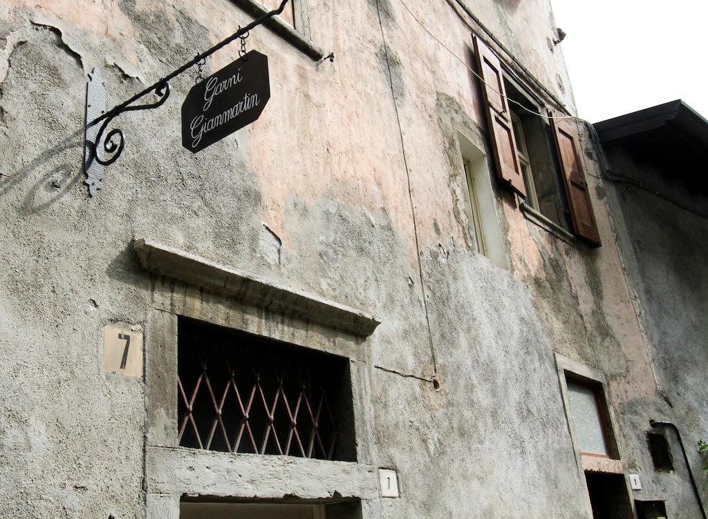 Garni Gianmartin Hotell Limone sul Garda Exteriör bild