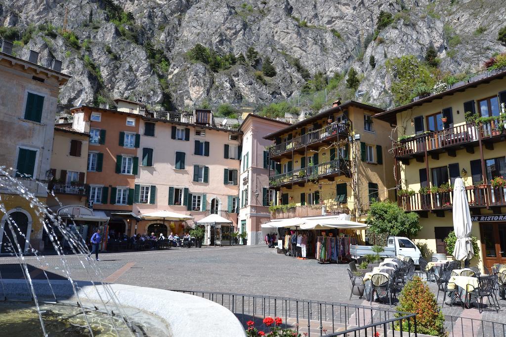 Garni Gianmartin Hotell Limone sul Garda Exteriör bild